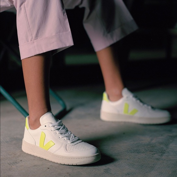 Veja V10 Leather White Jaune Fluo Sneakers Shoes - Picture 4 of 10